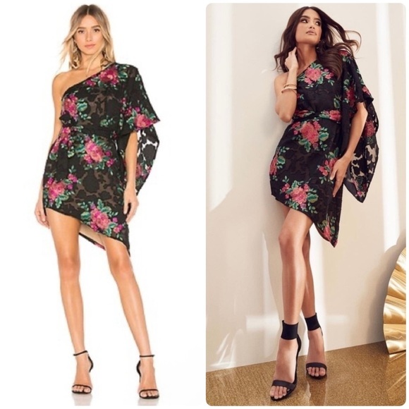Michael Costello Dresses & Skirts - Michael Costello x REVOLVE Sasha Mini Dress in Fuchsia Floral 🌺